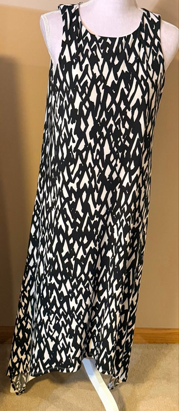 Jones Studio Black White Abstract Print Shift Dress Women’s Size M Sleeveless